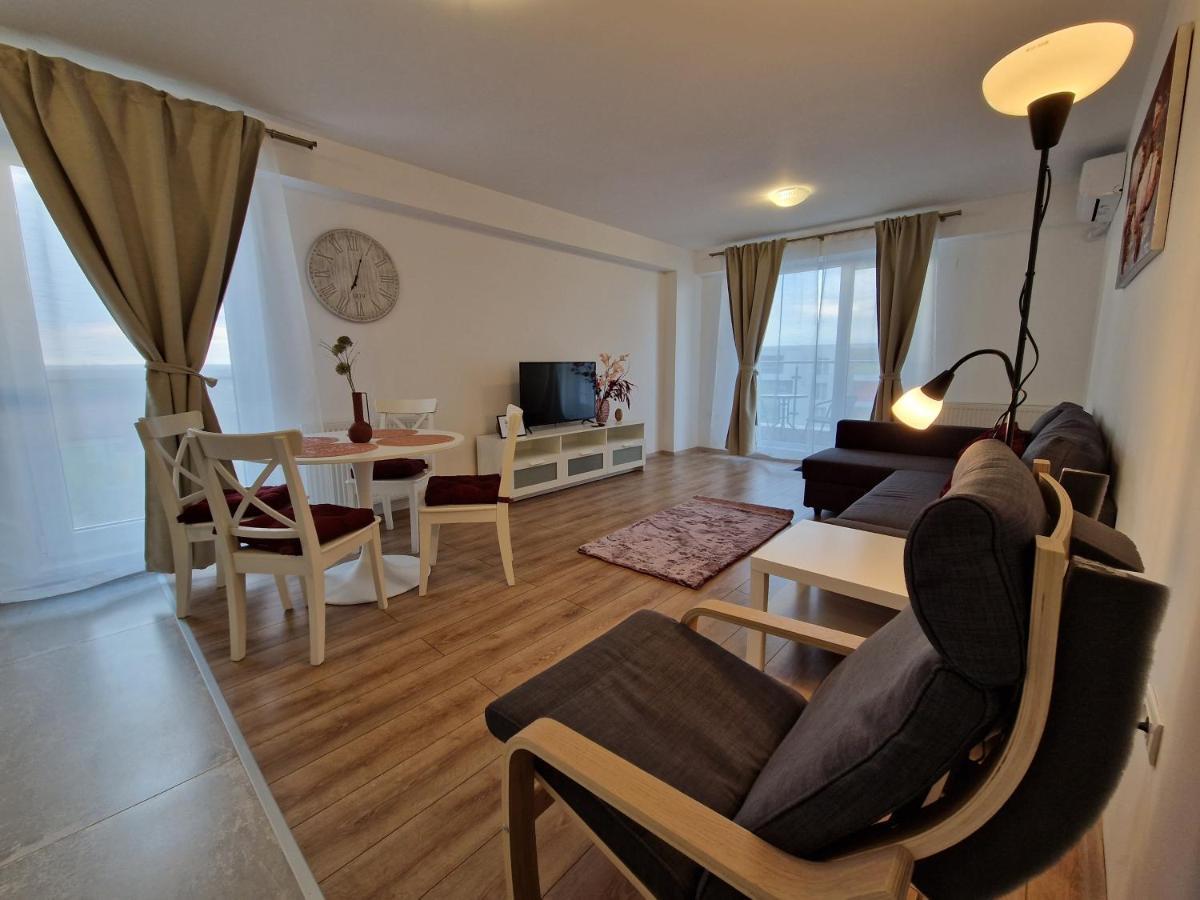 Sky Airport Residence Отопень Екстер'єр фото