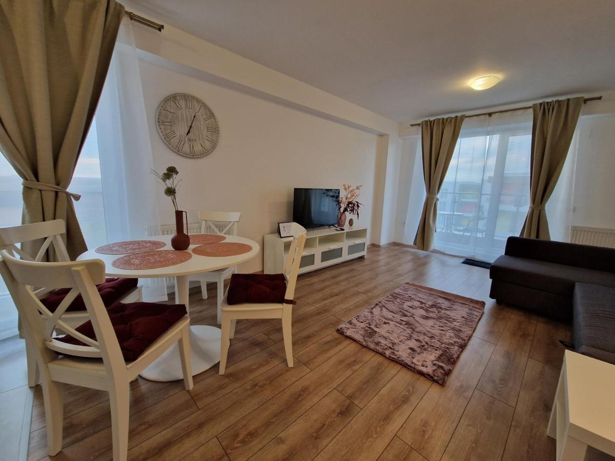 Sky Airport Residence Отопень Екстер'єр фото
