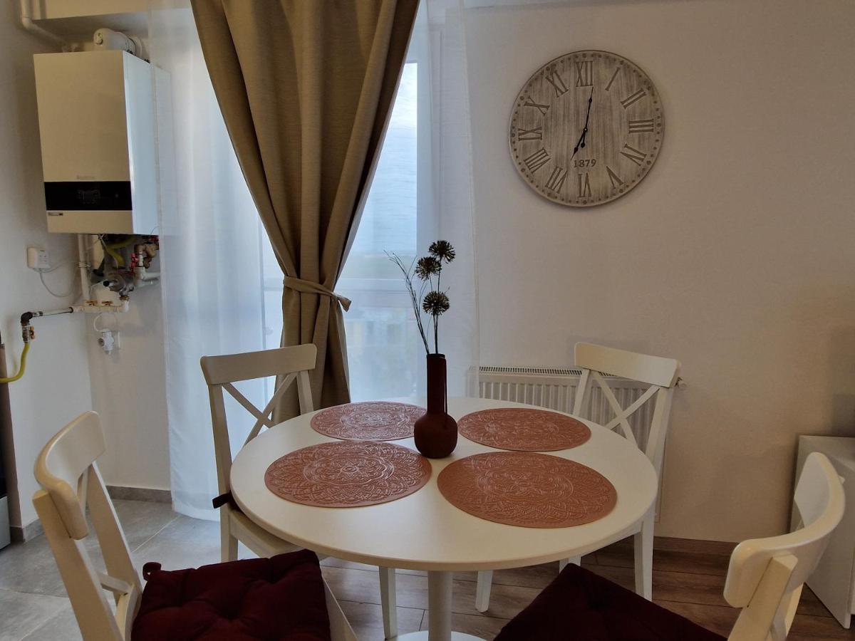 Sky Airport Residence Отопень Екстер'єр фото