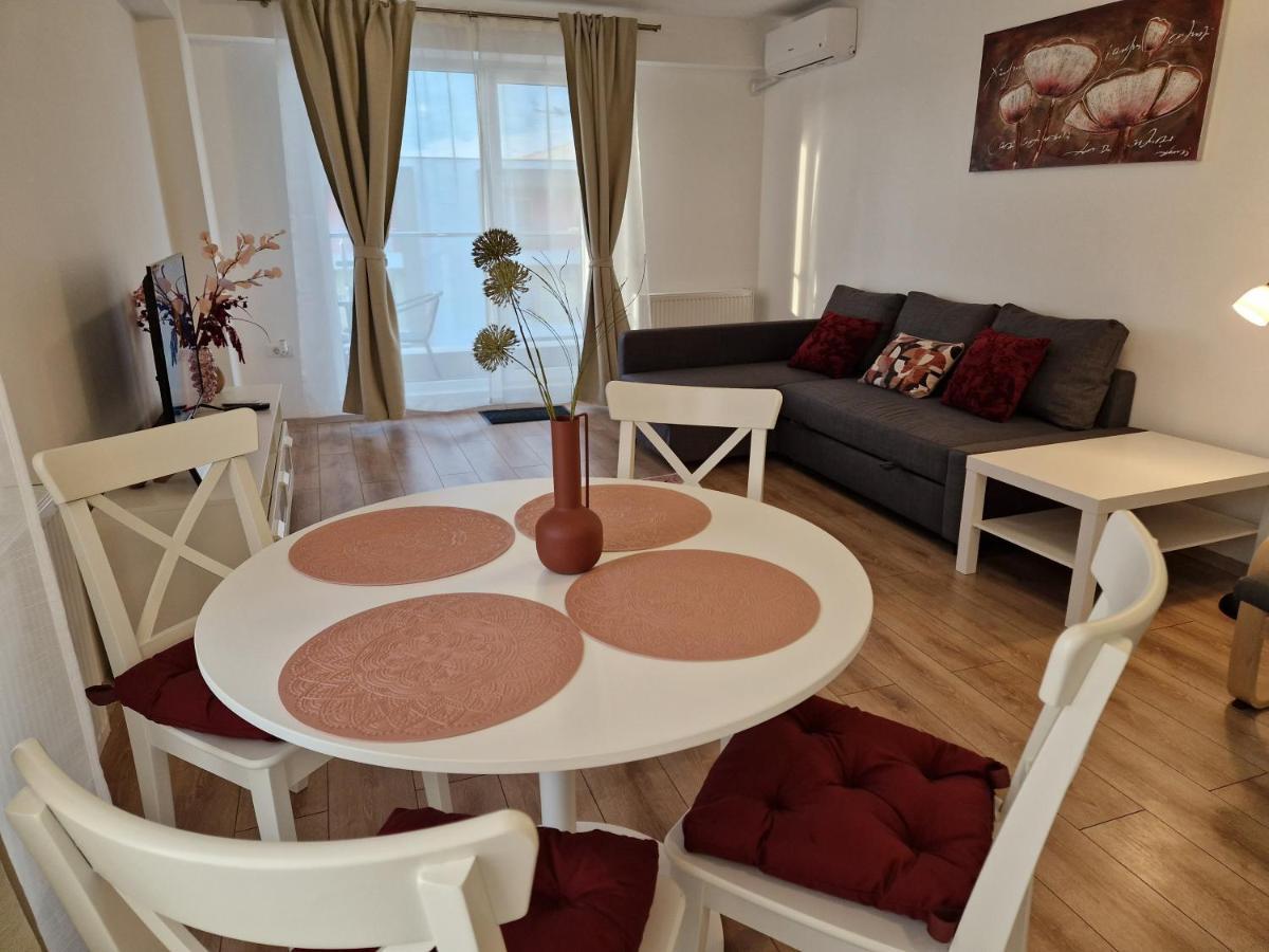 Sky Airport Residence Отопень Екстер'єр фото