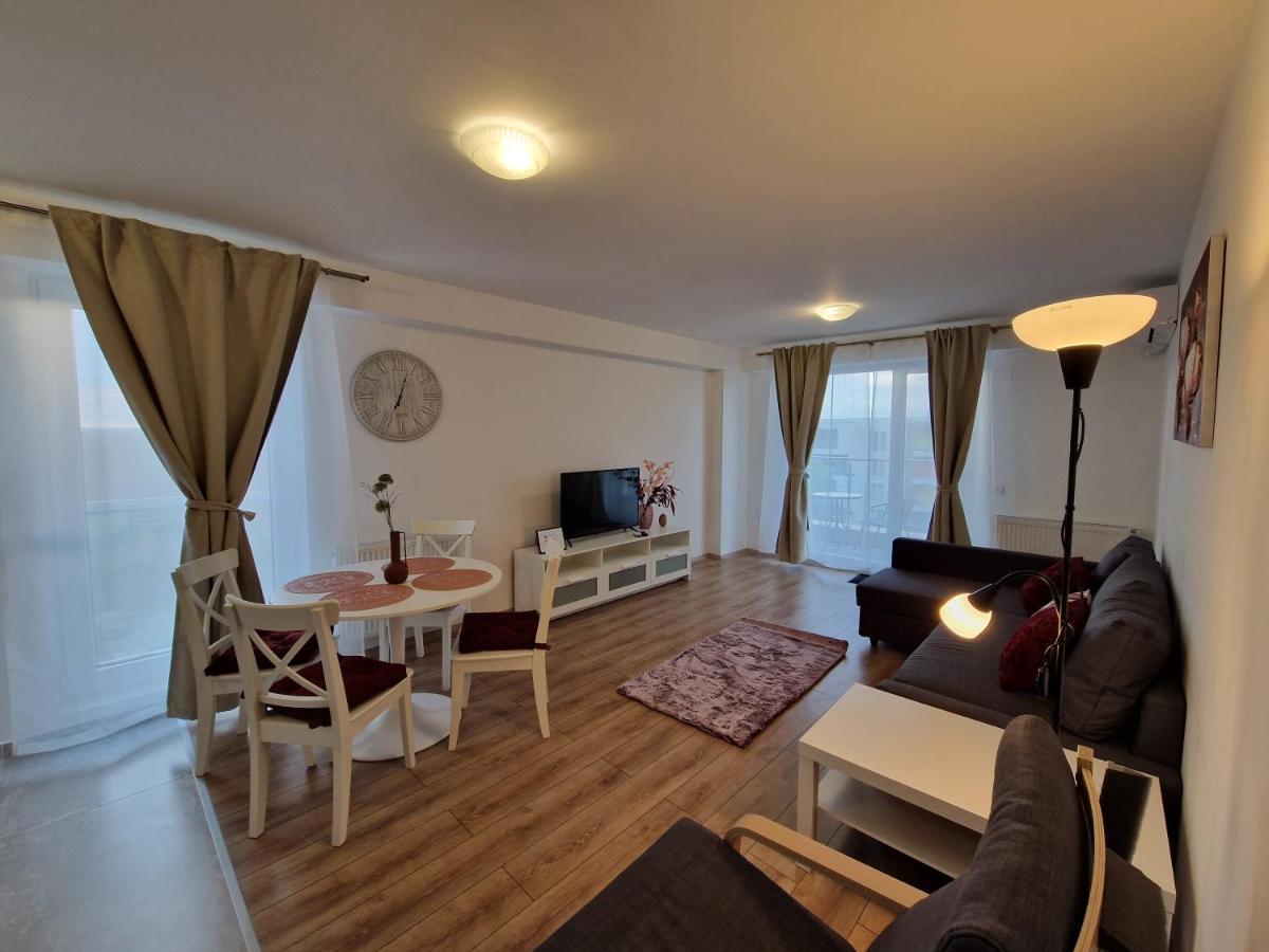 Sky Airport Residence Отопень Екстер'єр фото