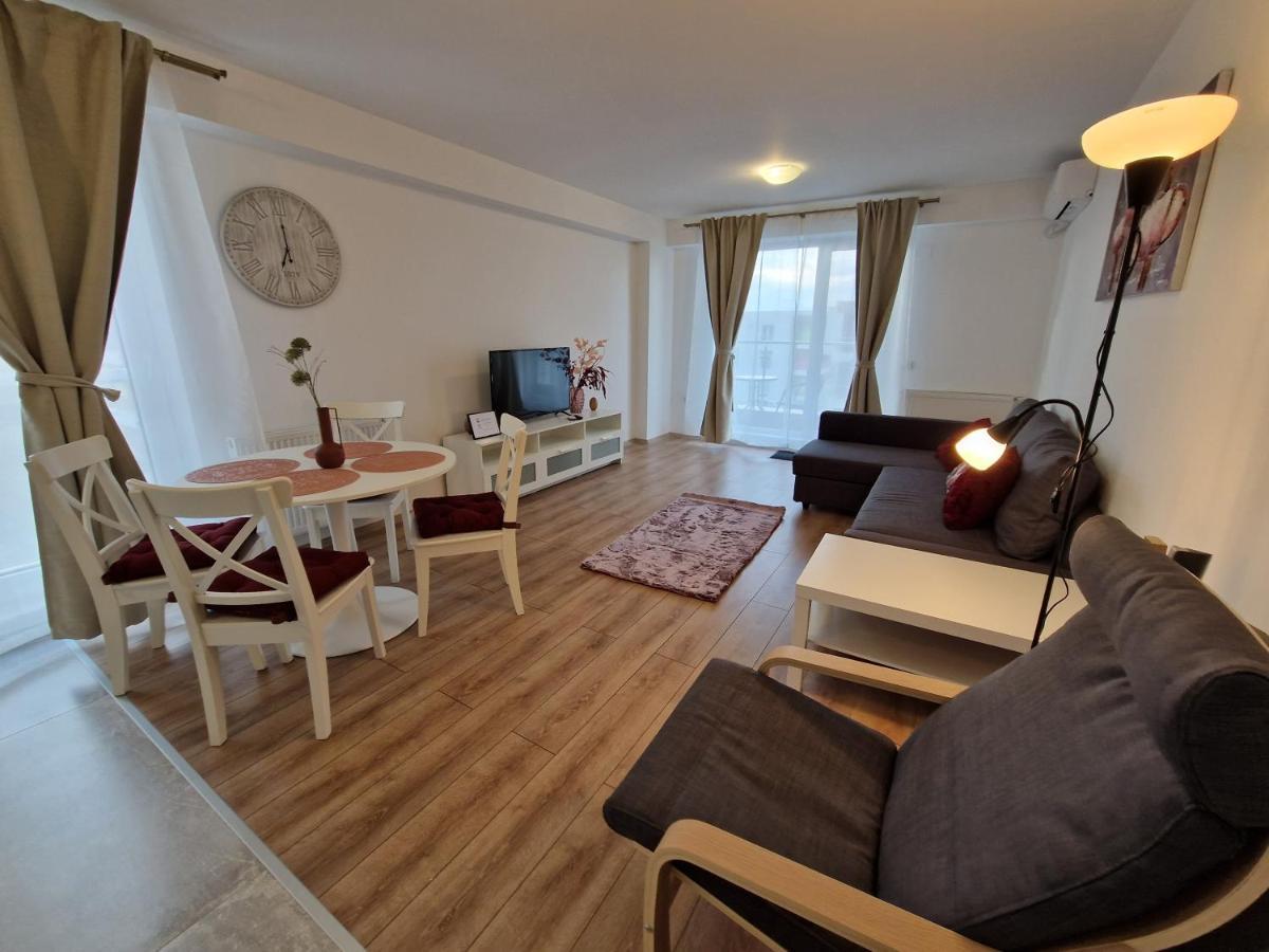 Sky Airport Residence Отопень Екстер'єр фото