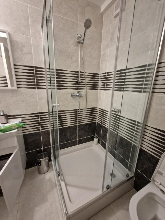 Sky Airport Residence Отопень Екстер'єр фото