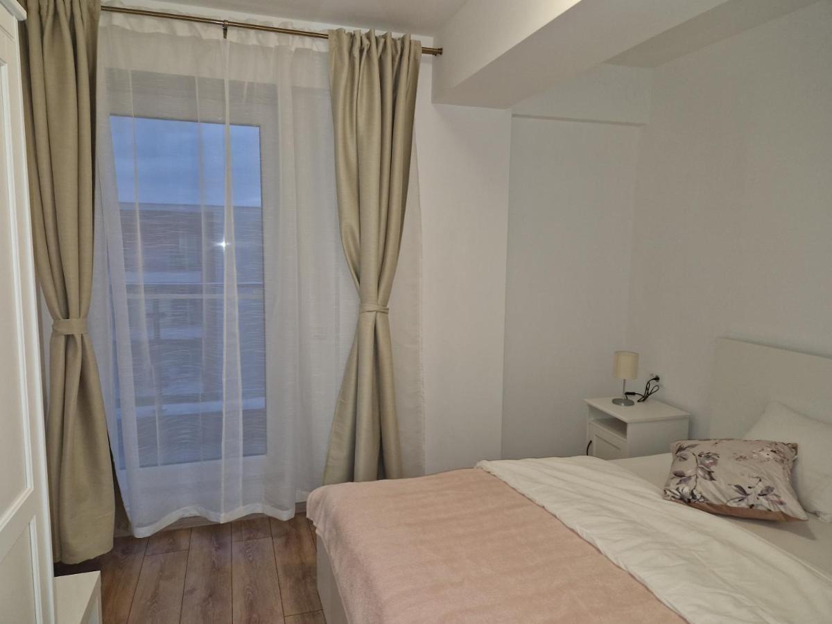 Sky Airport Residence Отопень Екстер'єр фото