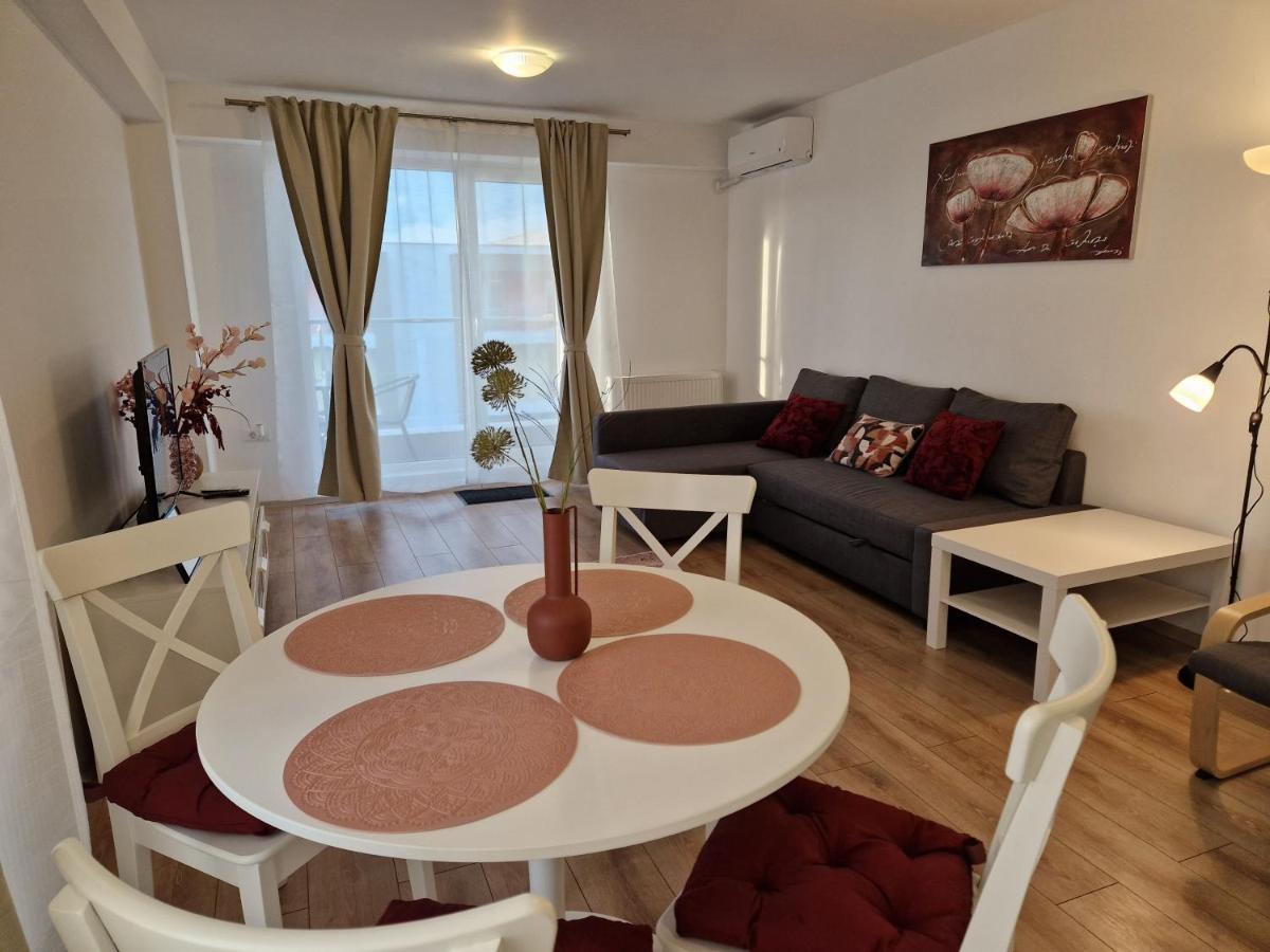 Sky Airport Residence Отопень Екстер'єр фото