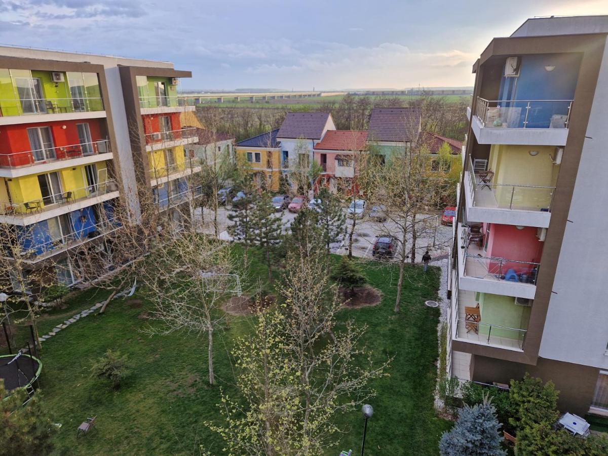 Sky Airport Residence Отопень Екстер'єр фото