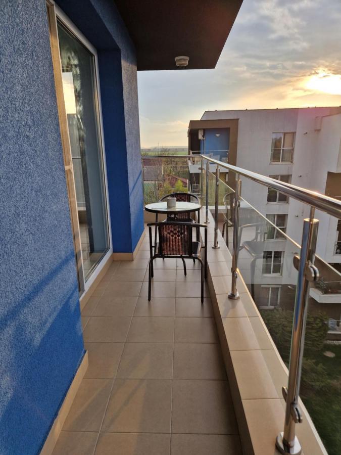 Sky Airport Residence Отопень Екстер'єр фото