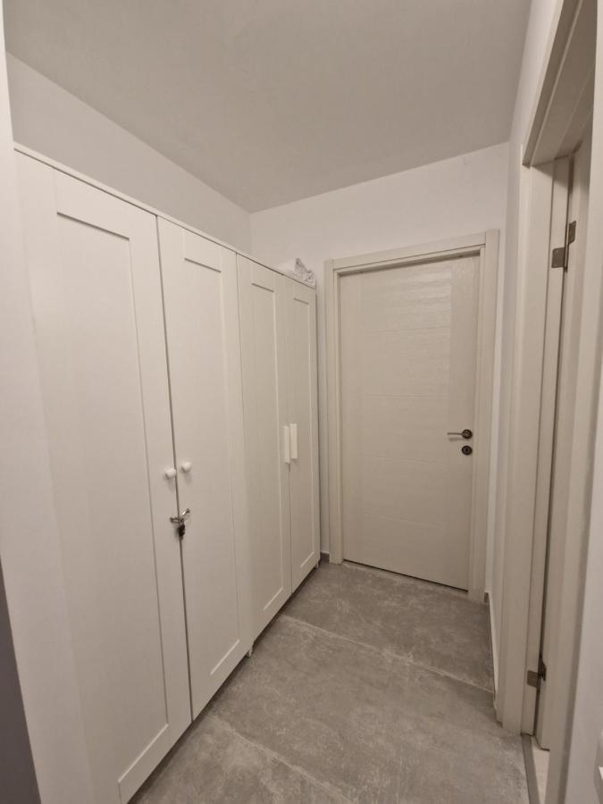 Sky Airport Residence Отопень Екстер'єр фото