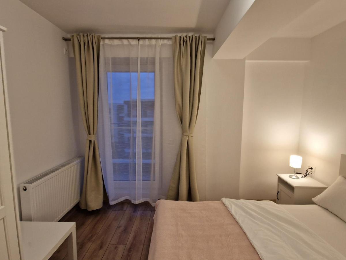 Sky Airport Residence Отопень Екстер'єр фото