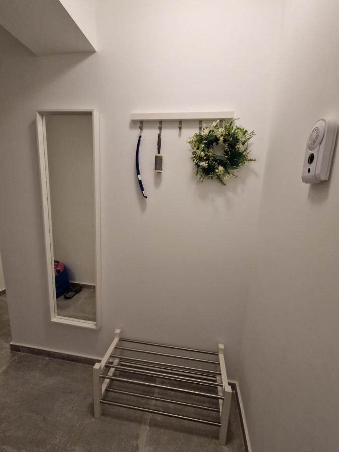Sky Airport Residence Отопень Екстер'єр фото