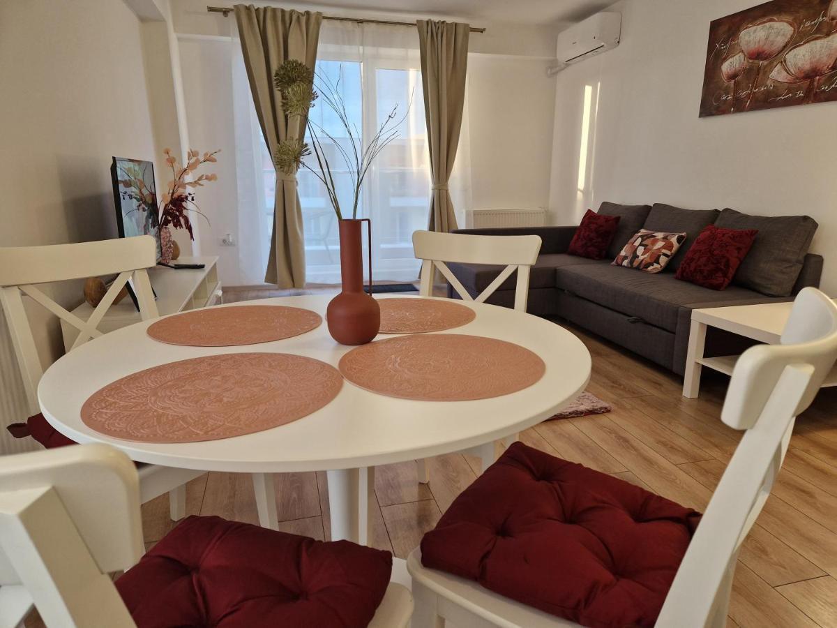 Sky Airport Residence Отопень Екстер'єр фото