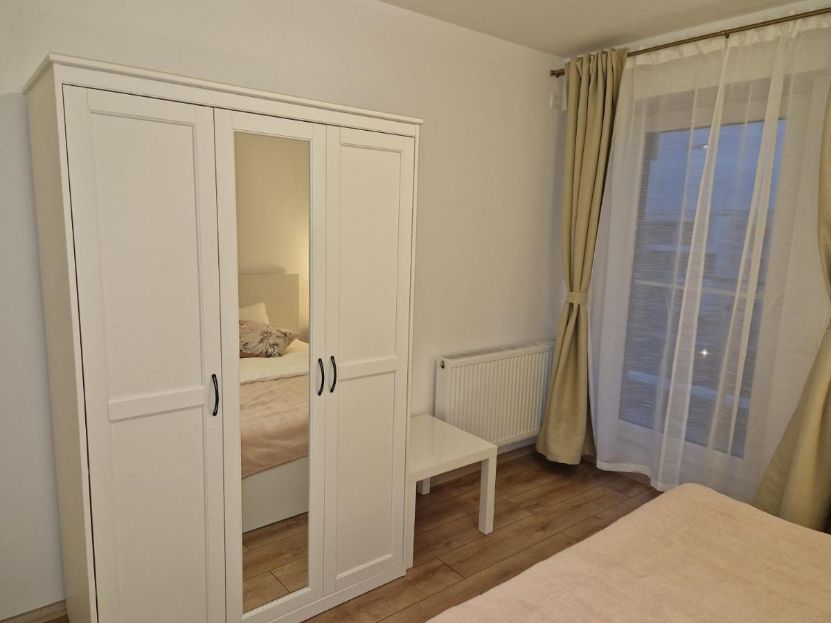 Sky Airport Residence Отопень Екстер'єр фото