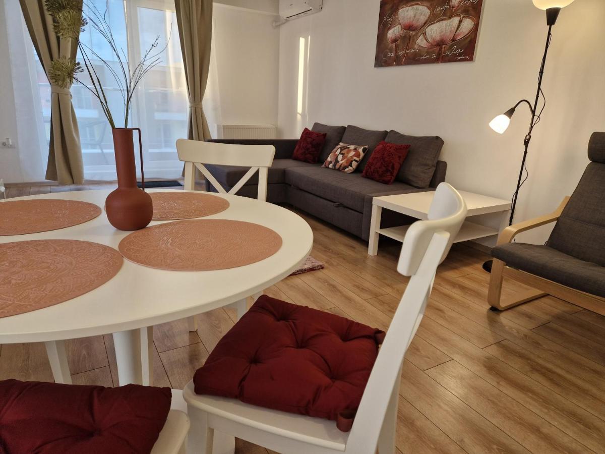 Sky Airport Residence Отопень Екстер'єр фото