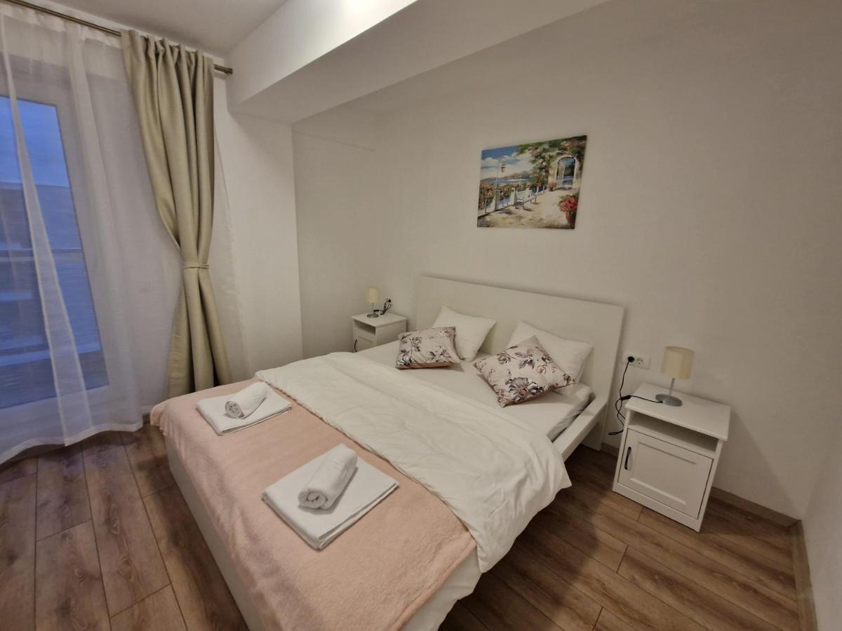 Sky Airport Residence Отопень Екстер'єр фото